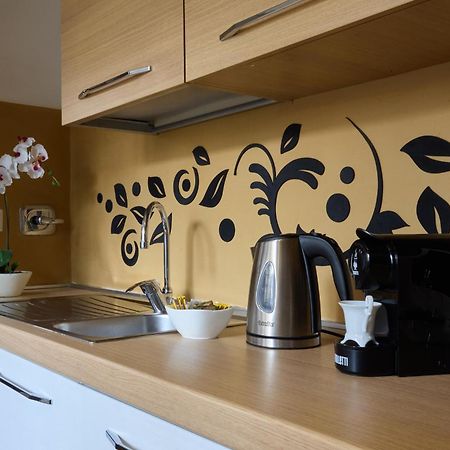 Novoli Cozy Apartment Florenz Exterior foto