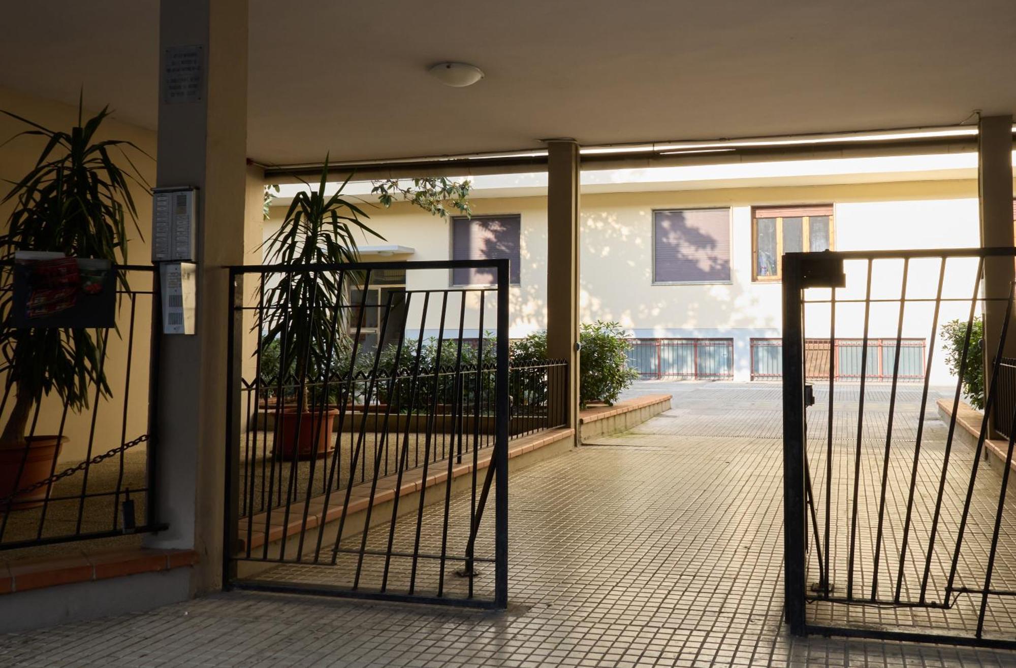 Novoli Cozy Apartment Florenz Exterior foto